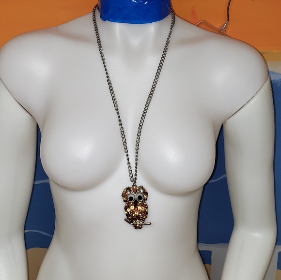 4 beautiful Necklaces - Picture 13 of 16